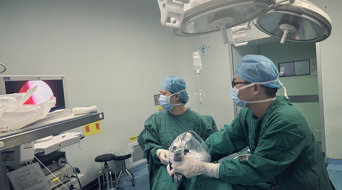 寿县中医院五官科成功开展经鼻内镜下鼻甲射频消融手术